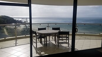 Oceanside Resort & Twin Towers
