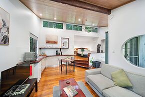 Hunchy Hideaway