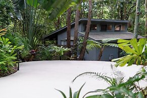 Hunchy Hideaway