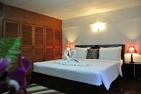 Karon Sunshine Guesthouse & Bar