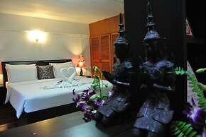 Karon Sunshine Guesthouse & Bar