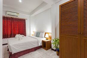 Karon Sunshine Guesthouse & Bar