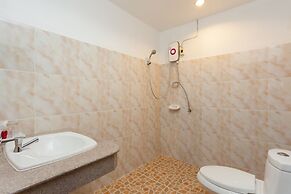 Karon Sunshine Guesthouse & Bar