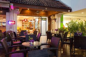 Karon Sunshine Guesthouse & Bar