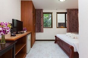 Karon Sunshine Guesthouse & Bar