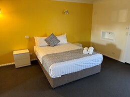 Mid City Plantation Motel