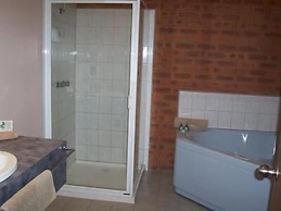 Golden River Motor Inn