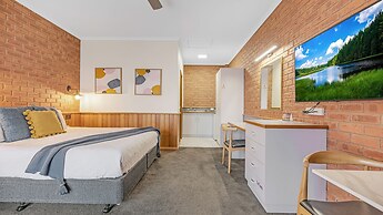 Golden River Motor Inn