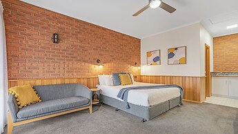 Golden River Motor Inn