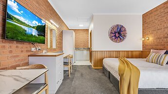 Golden River Motor Inn