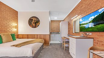 Golden River Motor Inn