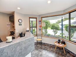 Bonnie Knights Motel