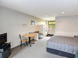 Bonnie Knights Motel