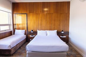 Black Buffalo Hotel