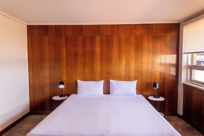 Black Buffalo Hotel