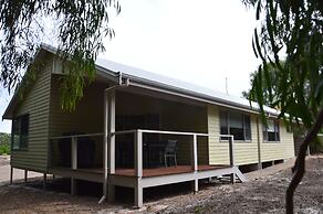 Acacia Chalets