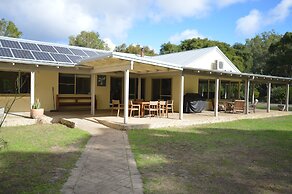 Acacia Chalets