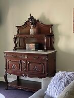 CocknBull Boutique Hotel