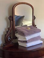 CocknBull Boutique Hotel