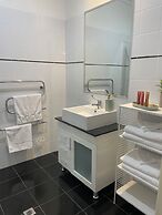 CocknBull Boutique Hotel