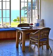 Ahu Ahu Beach Villas