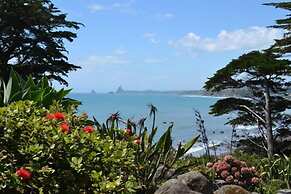 Ahu Ahu Beach Villas