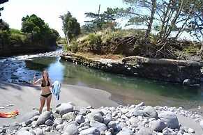 Ahu Ahu Beach Villas
