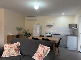 Port Vincent Motel & Apartments