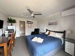 Port Vincent Motel & Apartments