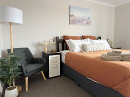 Port Vincent Motel & Apartments