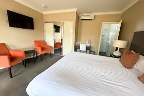 Sundowner Motel Hotel