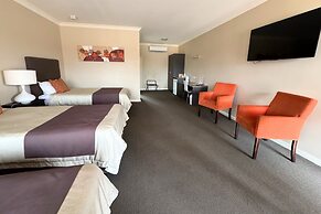 Sundowner Motel Hotel