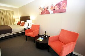 Sundowner Motel Hotel