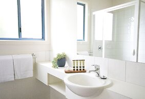 Captains Cove Waterfront Resort