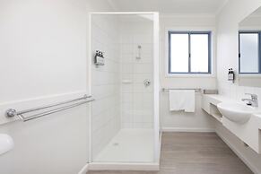 Captains Cove Waterfront Resort