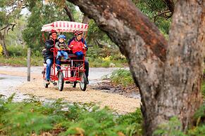 Captains Cove Waterfront Resort