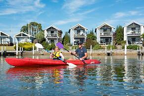 Captains Cove Waterfront Resort