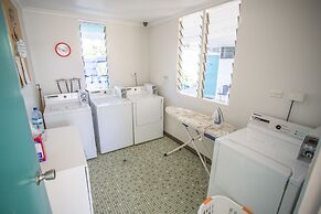 Fourth Avenue Motor Inn