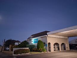 Barclay Motor Inn