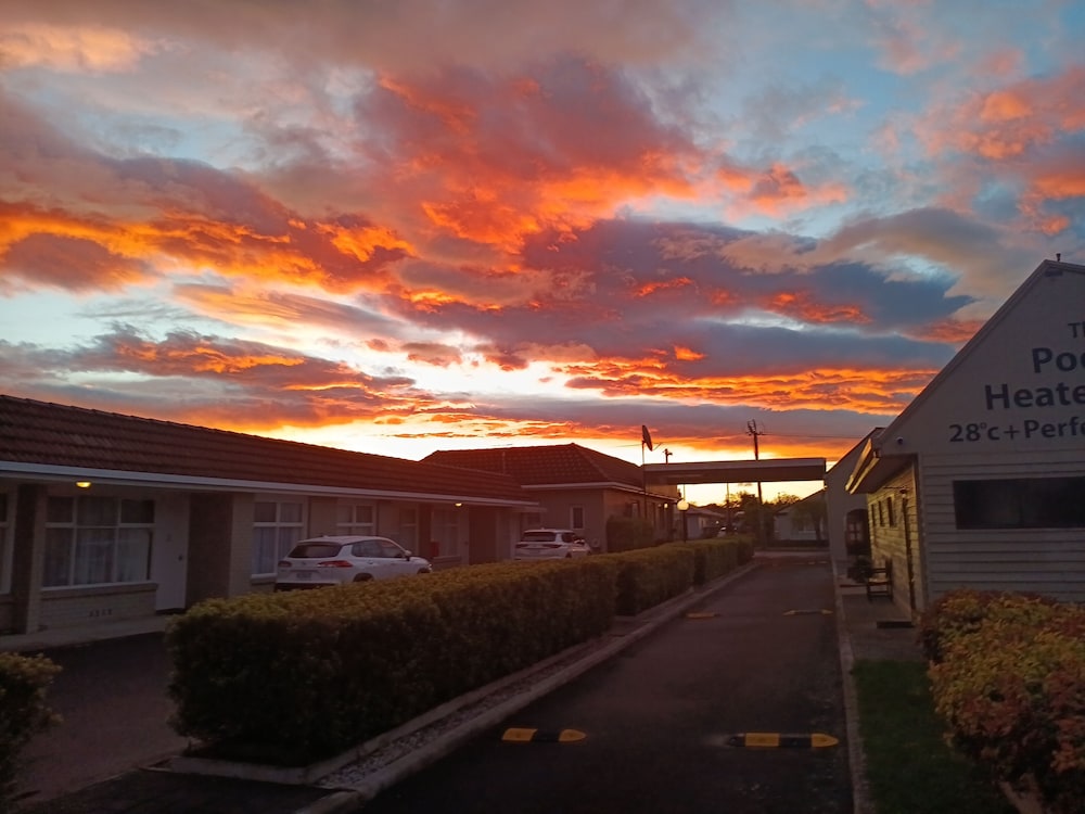 Barclay Motor Inn