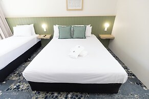 Currimundi Hotel Motel