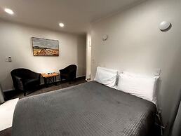 Dunrovin Motel