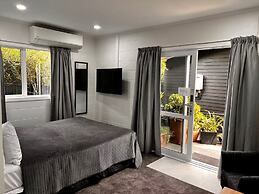 Dunrovin Motel