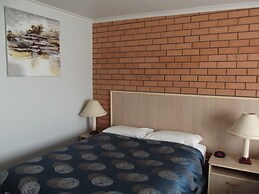 Centabrook Motor Inn