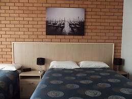 Centabrook Motor Inn