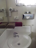 Centabrook Motor Inn