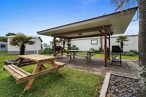 Tasman Holiday Parks - Papamoa Beach