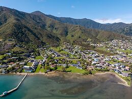 Bay Vista Waterfront Motel Picton