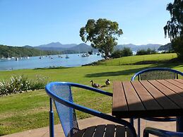 Bay Vista Waterfront Motel Picton