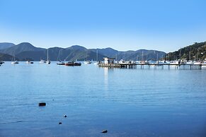 Bay Vista Waterfront Motel Picton